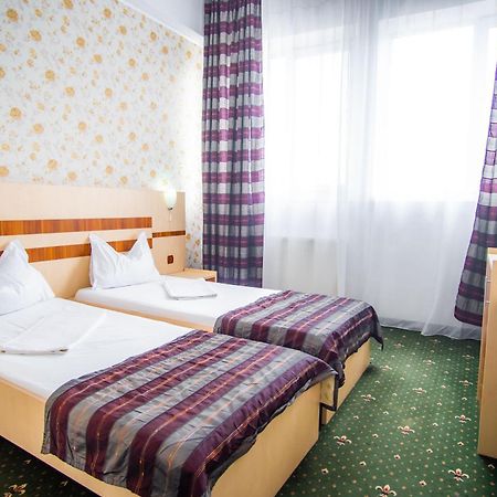 Hotel Turist Pucioasa Eksteriør billede